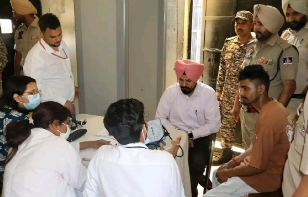 ਸੈਂਟਰਲ ਜੇਲ੍ਹ ਅੰਮ੍ਰਿਤਸਰ ਵਿੱਚ ਆਯੋਜਿਤ ਮੁਫ਼ਤ ਮੈਡੀਕਲ ਕੈਂਪ ਦਾ ਦ੍ਰਿਸ਼।