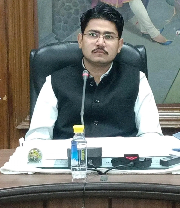 ਵਧੀਕ ਜ਼ਿਲ੍ਹਾ ਮੈਜਿਸਟ੍ਰੇਟ, ਸ੍ਰੀ ਮੁਕਤਸਰ ਸਾਹਿਬ ਡੈਵੀ ਗੋਇਲ ਵਧੀਕ ਜ਼ਿਲ੍ਹਾ ਮੈਜਿਸਟ੍ਰੇਟ, ਸ੍ਰੀ ਮੁਕਤਸਰ ਸਾਹਿਬ ਡੈਵੀ ਗੋਇਲ