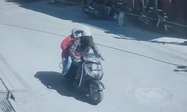 ਸੀ.ਸੀ.ਟੀ.ਵੀ. ’ਚ ਕੈਦ ਲੁਟੇਰੀਆਂ ਦੀ ਫੋਟੋ।