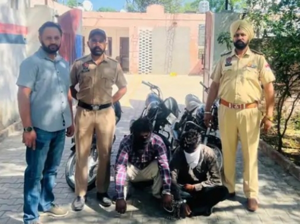 ਪੁਲਿਸ ਹਿਰਾਸਤ ’ਚ ਮੁਲਜ਼ਮ। ਪੁਲਿਸ ਹਿਰਾਸਤ ’ਚ ਮੁਲਜ਼ਮ।