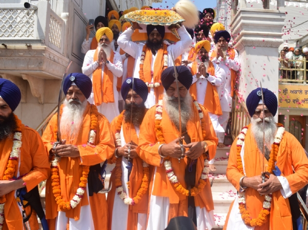 ਸਜਾਏ ਨਗਰ ਕੀਰਤਨ ਦਾ ਦ੍ਰਿਸ਼।