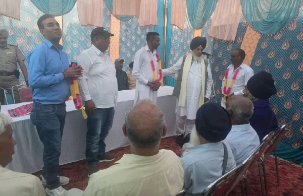 ਸੰਬੋਧਨ ਕਰਦੇ ਹੋਏ ਡਾ. ਕਰੀਮਪੁਰੀ