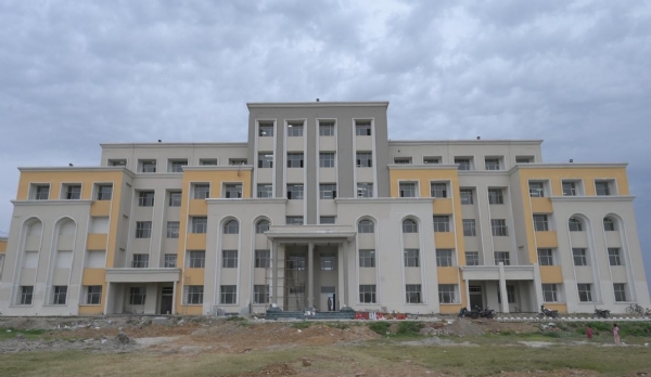 ਮਹਾਰਾਜਾ ਭੁਪਿੰਦਰ ਸਿੰਘ ਪੰਜਾਬ ਸਪੋਰਟਸ ਯੂਨੀਵਰਸਿਟੀ ਦੀ ਇਮਾਰਤ ਦੀ ਬਾਹਰੀ ਤਸਵੀਰ। ਮਹਾਰਾਜਾ ਭੁਪਿੰਦਰ ਸਿੰਘ ਪੰਜਾਬ ਸਪੋਰਟਸ ਯੂਨੀਵਰਸਿਟੀ ਦੀ ਇਮਾਰਤ ਦੀ ਬਾਹਰੀ ਤਸਵੀਰ।