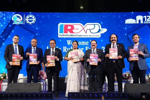 ਦਿੱਲੀ ਦੀ ਮੁੱਖ ਮੰਤਰੀ ਰੇਖਾ ਗੁਪਤਾ ਮੰਗਲਵਾਰ ਨੂੰ ਭਾਰਤ ਮੰਡਪਮ ਵਿਖੇ 12ਵੇਂ ਇੰਡੀਆ ਰਬੜ ਐਕਸਪੋ ਦਾ ਉਦਘਾਟਨ ਕਰਦੇ ਹੋਏ।