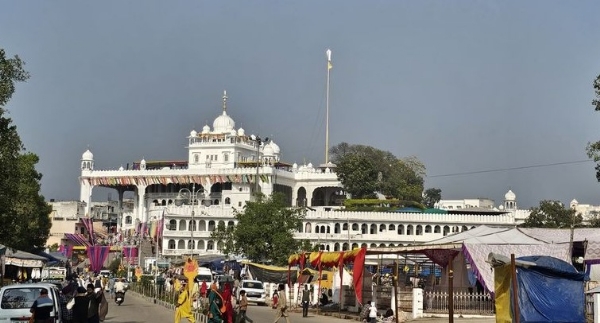 ਸ੍ਰੀ ਆਨੰਦਪੁਰ ਸਾਹਿਬ ਦਾ ਬਾਹਰੀ ਦਿ੍ਸ਼।