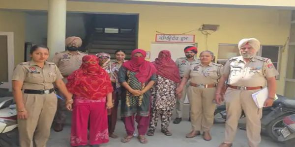 ਮੋਗਾ ਪੁਲਿਸ ਨੇ ਲੁੱਟ ਤੇ ਠੱਗੀ ਕਰਨ ਵਾਲੇ ਗਿਰੋਹ ਦੀਆਂ 4 ਮਹਿਲਾਵਾਂ ਕੀਤੀਆਂ ਗ੍ਰਿਫ਼ਤਾਰ