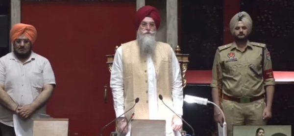 ਪੰਜਾਬ ਵਿਧਾਨ ਸਭਾ ਵਿੱਚ ਸ਼ਰਧਾਂਜਲੀ ਦਿੰਦੇ ਹੋਏ ਸਪੀਕਰ ਸੰਧਵਾਂ