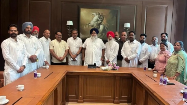 ਸ਼੍ਰੋਮਣੀ ਅਕਾਲੀ ਦਲ ਨੂੰ ਸਮਰਥਨ ਦੇਣ ਸਮੇਂ ਰਾਸ਼ਟਰੀ ਕ੍ਰਾਂਤੀ ਪਾਰਟੀ (ਅੰਬੇਡਕਰ) ਦੇ ਅਹੁਦੇਦਾਰ ਅਤੇ ਮੈਂਬਰ।