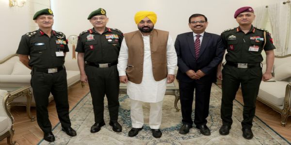 ਮੁੱਖ ਮੰਤਰੀ ਮਾਨ ਨੇ ਆਰਮੀ ਕਮਾਂਡਰ ਲੈਫਟੀਨੈਂਟ ਜਨਰਲ ਨਾਲ ਅਗਨੀਵੀਰਾਂ ਦੇ ਮੁੜ ਵਸੇਬੇ ਸਬੰਧੀ ਮਸਲਿਆਂ ’ਤੇ ਕੀਤੀ ਚਰਚਾ