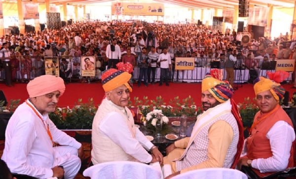 ਸਮਾਗਮ ਦੌਰਾਨ ਮੁੱਖ ਮੰਤਰੀ ਨਾਇਬ ਸਿੰਘ ਸੈਣੀ ਤੇ ਹੋਰ। ਸਮਾਗਮ ਦੌਰਾਨ ਮੁੱਖ ਮੰਤਰੀ ਨਾਇਬ ਸਿੰਘ ਸੈਣੀ ਤੇ ਹੋਰ।