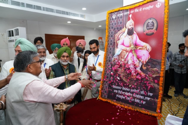 ਮਹਾਰਾਜਾ ਜੱਸਾ ਸਿੰਘ ਰਾਮਗੜ੍ਹੀਆ ਜਨਮ ਸ਼ਤਾਬਦੀ ਸਮਾਰੋਹ ਦੌਰਾਨ ਰਾਜਪਾਲ ਕਟਾਰੀਆ ਮਹਾਰਾਜਾ ਜੱਸਾ ਸਿੰਘ ਰਾਮਗੜ੍ਹੀਆ ਜਨਮ ਸ਼ਤਾਬਦੀ ਸਮਾਰੋਹ ਦੌਰਾਨ ਰਾਜਪਾਲ ਕਟਾਰੀਆ