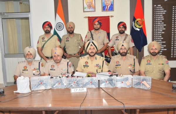 Sharing operational details, Commissioner of Police (CP) Amritsar Gurpreet Singh Bhullar Sharing operational details, Commissioner of Police (CP) Amritsar Gurpreet Singh Bhullar