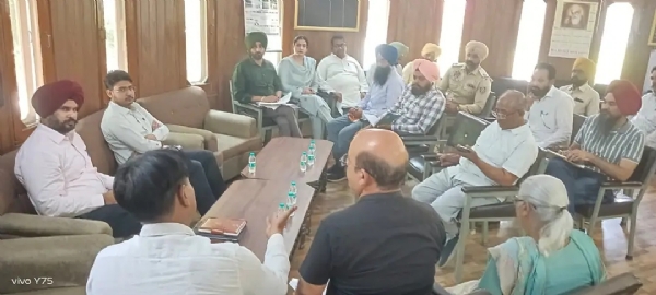 ਮੀਟਿੰਗ ਕਰਦੇ ਹੋਏ ਡੈਵੀ ਗੋਇਲ ਵਧੀਕ ਡਿਪਟੀ ਕਮਿਸ਼ਨਰ ਸ੍ਰੀ ਮੁਕਤਸਰ ਸਾਹਿਬ