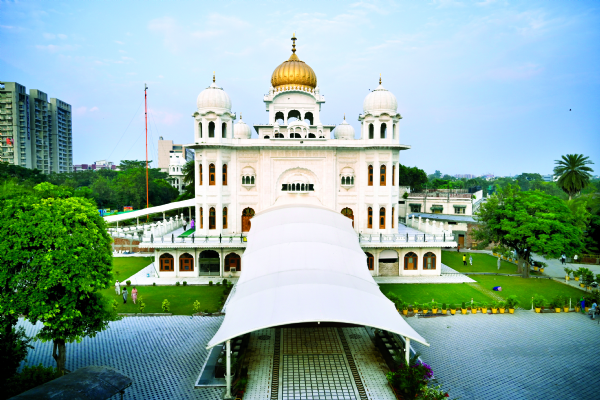 ਗੁਰਦੁਆਰਾ ਸਿੰਘ ਸ਼ਹੀਦਾਂ ਦਾ ਬਾਹਰੀ ਦ੍ਰਿਸ਼। ਗੁਰਦੁਆਰਾ ਸਿੰਘ ਸ਼ਹੀਦਾਂ ਦਾ ਬਾਹਰੀ ਦ੍ਰਿਸ਼।