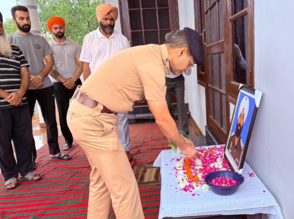 DGP Gaurav Yadav Pays Tribute to Martyred ASI Joga Singh