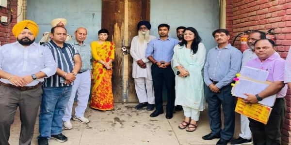 ਡੀ.ਸੀ. ਲੁਧਿਆਣਾ ਵੱਲੋਂ ਰਾਜਨੀਤਿਕ ਪਾਰਟੀਆਂ ਦੇ ਨੁਮਾਇੰਦਿਆਂ ਨਾਲ ਈ.ਵੀ.ਐੱਮ. ਵੇਅਰਹਾਊਸ ਦਾ ਮਹੀਨਾਵਾਰ ਨਿਰੀਖਣ