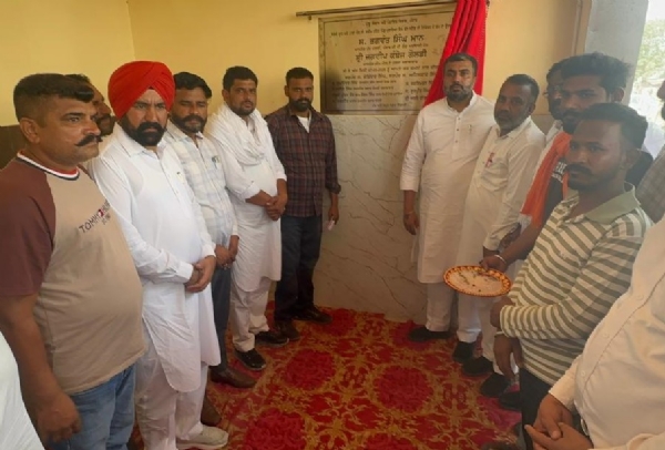 ਬੱਸ ਸਟੈਂਡ ਦਾ ਉਦਘਾਟਨ ਕਰਦੇ ਜਲਾਲਾਬਾਦ ਦੇ ਵਿਧਾਇਕ ਜਗਦੀਪ ਕੰਬੋਜ ਗੋਲਡੀ