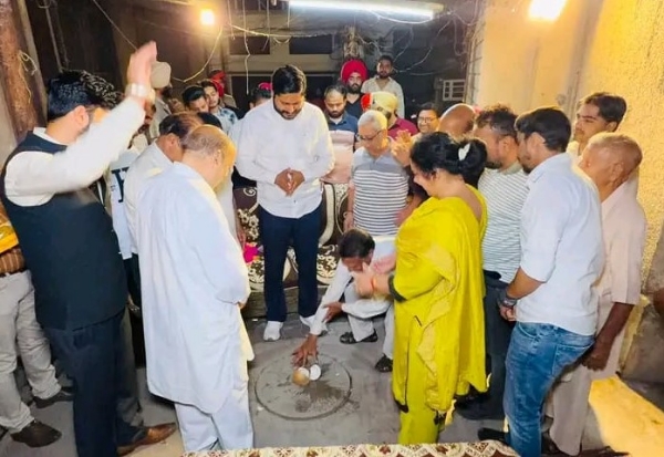 ਵਿਧਾਇਕ ਸ਼ੈਰੀ ਕਲਸੀ ਵਲੋਂ ਵਾਰਡ ਨੰਬਰ 27, ਟਾਕੀ ਮੁਹੱਲਾ ਵਿੱਖੇ ਗਲੀ ਦਾ ਉਦਘਾਟਨ ਕੀਤਾ