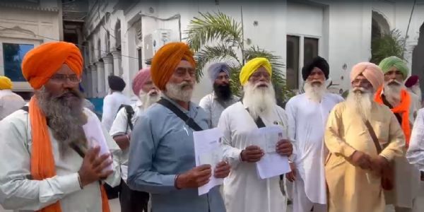 ਸ੍ਰੀ ਗੁਰੂ ਅਰਜਨ ਦੇਵ ਜੀ ਦੇ ਸ਼ਹੀਦੀ ਦਿਹਾੜੇ ਮੌਕੇ ਪਾਕਿਸਤਾਨ ਰਵਾਨਾ ਹੋਇਆ ਸ਼ਰਧਾਲੂਆਂ ਦਾ ਜਥਾ