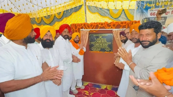 ਨਵੇਂ 66 ਕੇ.ਵੀ. ਬਿਜਲੀ ਘਰ ਦਾ ਨੀਂਹ ਪੱਥਰ ਸਮੇਂ ਲੋਕ ਨਿਰਮਾਣ ਮੰਤਰੀ ਹਰਭਜਨ ਸਿੰਘ ਈ.ਟੀ.ਓ. ਨਵੇਂ 66 ਕੇ.ਵੀ. ਬਿਜਲੀ ਘਰ ਦਾ ਨੀਂਹ ਪੱਥਰ ਸਮੇਂ ਲੋਕ ਨਿਰਮਾਣ ਮੰਤਰੀ ਹਰਭਜਨ ਸਿੰਘ ਈ.ਟੀ.ਓ.