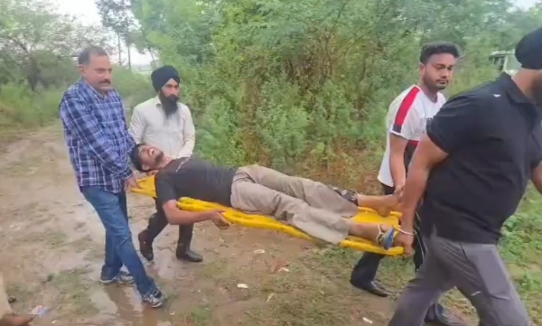 police taking accused to Civil Hospital, Batala