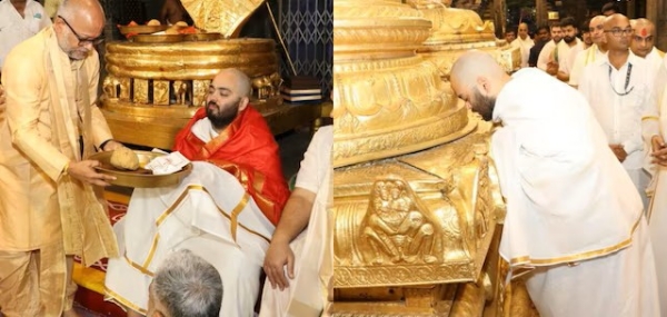 ਤਿਰੂਮਲਾ ਸ਼੍ਰੀ ਵੈਂਕਟੇਸ਼ਵਰ ਸਵਾਮੀ ਮੰਦਰ ਦੇ ਦਰਸ਼ਨ ਦੌਰਾਨ ਅਨੰਤ ਅੰਬਾਨੀ । ਤਿਰੂਮਲਾ ਸ਼੍ਰੀ ਵੈਂਕਟੇਸ਼ਵਰ ਸਵਾਮੀ ਮੰਦਰ ਦੇ ਦਰਸ਼ਨ ਦੌਰਾਨ ਅਨੰਤ ਅੰਬਾਨੀ ।