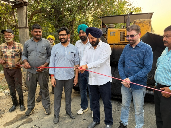 ਖੰਡਾ ਚੋਂਕ ਤੋ ਫਲਾਈ ਓਵਰ ਤੱਕ ਸੜਕ ਦਾ ਵਿਧਾਇਕ ਕੋਹਲੀ ਵਲੋਂ ਉਦਘਾਟਨ ਖੰਡਾ ਚੋਂਕ ਤੋ ਫਲਾਈ ਓਵਰ ਤੱਕ ਸੜਕ ਦਾ ਵਿਧਾਇਕ ਕੋਹਲੀ ਵਲੋਂ ਉਦਘਾਟਨ