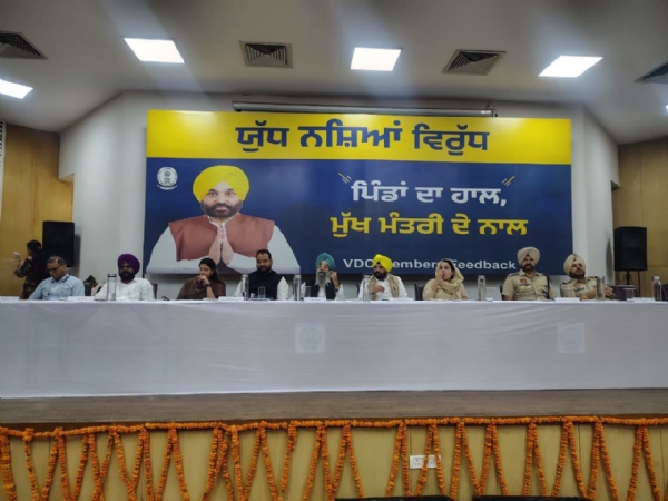 ‘ਪਿੰਡਾਂ ਦਾ ਹਾਲ ਮੁੱਖ ਮੰਤਰੀ ਦੇ ਨਾਲ’ ਪ੍ਰੋਗਰਾਮ ਦਾ ਦ੍ਰਿਸ਼। ‘ਪਿੰਡਾਂ ਦਾ ਹਾਲ ਮੁੱਖ ਮੰਤਰੀ ਦੇ ਨਾਲ’ ਪ੍ਰੋਗਰਾਮ ਦਾ ਦ੍ਰਿਸ਼।