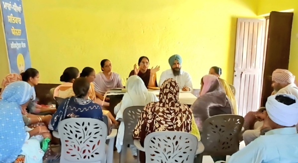 ਐੱਚਪੀਵੀ ਵੈਕਸੀਨ ਸਬੰਧੀ ਜਾਣਕਾਰੀ ਦਿੰਦੇ ਹੋਏ ਡਾ. ਸੁਰਜੀਤ ਕੌਰ। ਐੱਚਪੀਵੀ ਵੈਕਸੀਨ ਸਬੰਧੀ ਜਾਣਕਾਰੀ ਦਿੰਦੇ ਹੋਏ ਡਾ. ਸੁਰਜੀਤ ਕੌਰ।