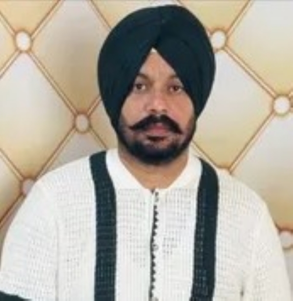 ਮ੍ਰਿਤਕ ਮਨਪਿੰਦਰ ਸਿੰਘ ਉਰਫ਼ ਮੰਨਾ ਦੀ ਫਾਈਲ ਫੋਟੋ ਮ੍ਰਿਤਕ ਮਨਪਿੰਦਰ ਸਿੰਘ ਉਰਫ਼ ਮੰਨਾ ਦੀ ਫਾਈਲ ਫੋਟੋ