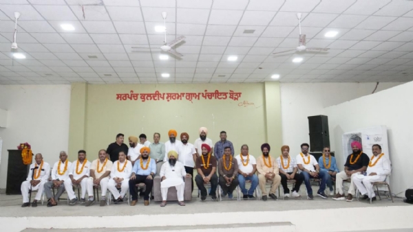 ਨਵ-ਨਿਯੁਕਤ ਬੋਰਡ ਚੇਅਰਪਰਸਨਾਂ ਨੂੰ ਸਨਮਾਨਿਤ ਕਰਦੇ ਹੋਏ ਡਿਪਟੀ ਸਪੀਕਰ ਜੈ ਕ੍ਰਿਸ਼ਨ ਸਿੰਘ ਰੌੜੀ। ਨਵ-ਨਿਯੁਕਤ ਬੋਰਡ ਚੇਅਰਪਰਸਨਾਂ ਨੂੰ ਸਨਮਾਨਿਤ ਕਰਦੇ ਹੋਏ ਡਿਪਟੀ ਸਪੀਕਰ ਜੈ ਕ੍ਰਿਸ਼ਨ ਸਿੰਘ ਰੌੜੀ।