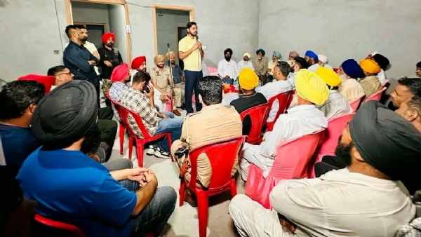 ਲੋਕ ਮਿਲਣੀ ਦੌਰਾਨ ਸੰਬੋਧਨ ਕਰਦੇ ਹੋਏ ਪੰਜਾਬ ਦੇ ਕਾਰਜਕਾਰੀ ਪ੍ਰਧਾਨ ਅਤੇ ਬਟਾਲਾ ਦੇ ਵਿਧਾਇਕ ਸ਼ੈਰੀ ਕਲਸੀ।