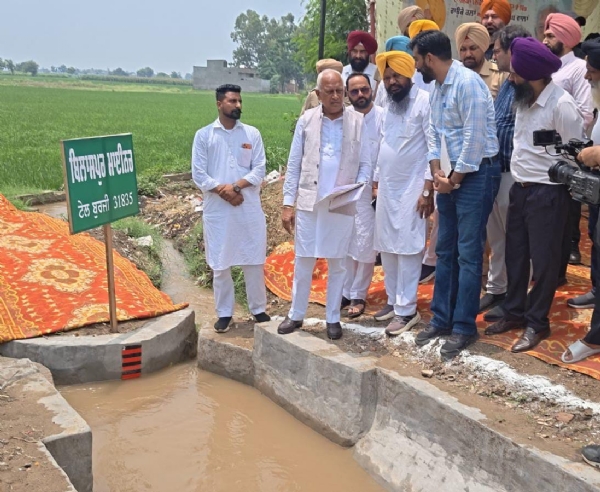 ਬਿਲਾਸਪੁਰ ਮਾਈਨਰ ਨੂੰ ਪੱਕਾ ਕਰਨ ਦੇ ਕੰਮ ਦੀ ਸ਼ੁਰੂਆਤ ਕਰਦੇ ਹੋਏ ਮੰਤਰੀ ਬਰਿੰਦਰ ਗੋਇਲ