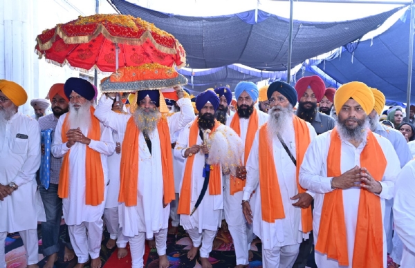 ਗੁਰਦੁਆਰਾ ਸ੍ਰੀ ਬਾਉਲੀ ਸਾਹਿਬ ਤੋਂ ਅਗਲੇ ਪੜਾਅ ਲਈ ਰਵਾਨਾ ਹੁੰਦਾ ਹੋਇਆ ਮੀਰੀ ਪੀਰੀ ਖਾਲਸਾ ਮਾਰਚ।