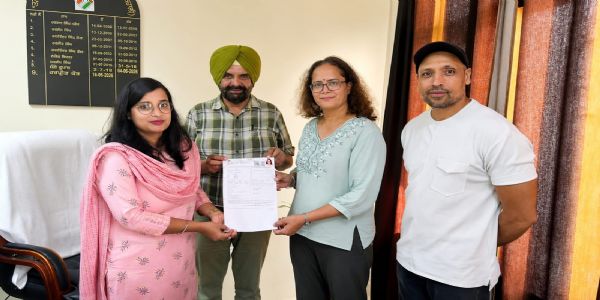 ਐਸ.ਆਈ.ਆਰ.-2026 ਮੁਹਿੰਮ ਤਹਿਤ ਟਰਾਂਸਜੈਂਡਰ ਸਟੇਟ ਆਈਕਨ ਰਾਜੇਸ਼ ਨੇ ਭਰਿਆ ਐਨੂਮਰੇਸ਼ਨ ਫਾਰਮ