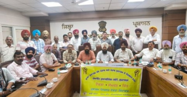 ਮੁਲਾਜ਼ਮ ਲਹਿਰ ਦੇ ਮੁੱਖ ਸੰਯੋਜਕ ਸੁਖਚੈਨ ਸਿੰਘ ਖਹਿਰਾ ਜਾਣਕਾਰੀ ਦਿੰਦੇ ਹੋਏ। ਮੁਲਾਜ਼ਮ ਲਹਿਰ ਦੇ ਮੁੱਖ ਸੰਯੋਜਕ ਸੁਖਚੈਨ ਸਿੰਘ ਖਹਿਰਾ ਜਾਣਕਾਰੀ ਦਿੰਦੇ ਹੋਏ।