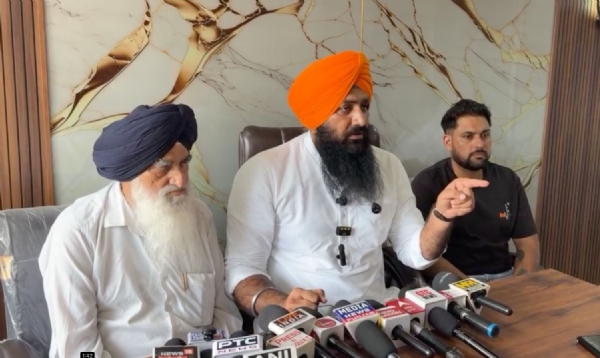 ਘਨੌਰ ਵਿਖੇ ਪ੍ਰੈਸ ਕਾਨਫਰੰਸ ਨੂੰ ਸੰਬੋਧਨ ਕਰਦੇ ਹੋਏ ਸਰਬਜੀਤ ਸਿੰਘ ਝਿੰਜਰ।