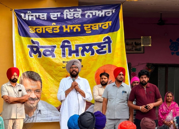 ਵਿਧਾਇਕ ਅਤੇ ਸਾਬਕਾ ਮੰਤਰੀ ਕੁਲਦੀਪ ਸਿੰਘ ਧਾਲੀਵਾਲ ਸੰਬੋਧਨ ਕਰਦੇ ਹੋਏ। ਵਿਧਾਇਕ ਅਤੇ ਸਾਬਕਾ ਮੰਤਰੀ ਕੁਲਦੀਪ ਸਿੰਘ ਧਾਲੀਵਾਲ ਸੰਬੋਧਨ ਕਰਦੇ ਹੋਏ।