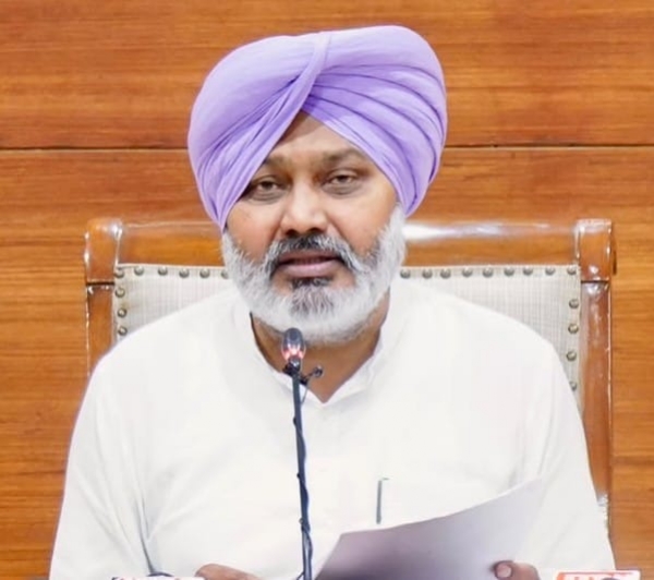 ਆਬਕਾਰੀ ਅਤੇ ਕਰ ਮੰਤਰੀ ਹਰਪਾਲ ਸਿੰਘ ਚੀਮਾ ਆਬਕਾਰੀ ਅਤੇ ਕਰ ਮੰਤਰੀ ਹਰਪਾਲ ਸਿੰਘ ਚੀਮਾ