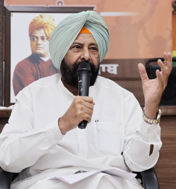 ਪੰਜਾਬ ਭਾਜਪਾ ਪ੍ਰਧਾਨ ਕੇਵਲ ਸਿੰਘ ਢਿੱਲੋਂ। ਪੰਜਾਬ ਭਾਜਪਾ ਪ੍ਰਧਾਨ ਕੇਵਲ ਸਿੰਘ ਢਿੱਲੋਂ।