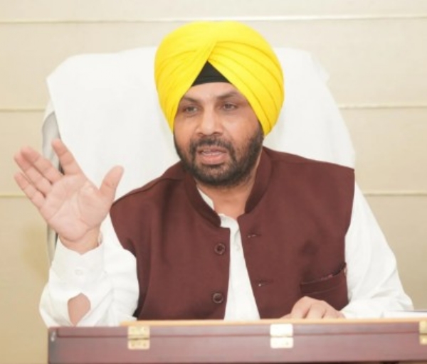 ਪੰਜਾਬ ਦੇ ਲੋਕ ਨਿਰਮਾਣ ਮੰਤਰੀ ਹਰਭਜਨ ਸਿੰਘ ਈ.ਟੀ.ਓ.