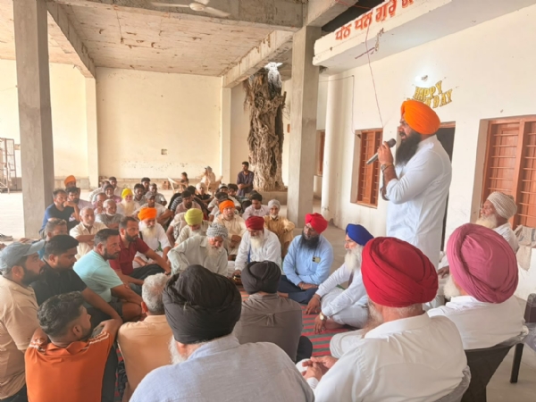ਯੂਥ ਅਕਾਲੀ ਦਲ ਦੇ ਕੌਮੀ ਪ੍ਰਧਾਨ ਅਤੇ ਘਨੌਰ ਹਲਕੇ ਦੇ ਇੰਚਾਰਜ ਸਰਬਜੀਤ ਸਿੰਘ ਝਿੰਜਰ ਸੰਬੋਧਨ ਕਰਦੇ ਹੋਏ। ਯੂਥ ਅਕਾਲੀ ਦਲ ਦੇ ਕੌਮੀ ਪ੍ਰਧਾਨ ਅਤੇ ਘਨੌਰ ਹਲਕੇ ਦੇ ਇੰਚਾਰਜ ਸਰਬਜੀਤ ਸਿੰਘ ਝਿੰਜਰ ਸੰਬੋਧਨ ਕਰਦੇ ਹੋਏ।