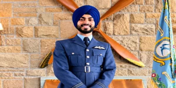 ਪੰਜਾਬ ਦੇ ਅਰਸ਼ਦੀਪ ਸਿੰਘ ਡਾਂਗ ਬਣੇ ਬ੍ਰਿਟਿਸ਼ ਰਾਇਲ ਏਅਰ ਫੋਰਸ ਦੇ ਪਹਿਲੇ ਸਿੱਖ ਲੜਾਕੂ ਪਾਇਲਟ