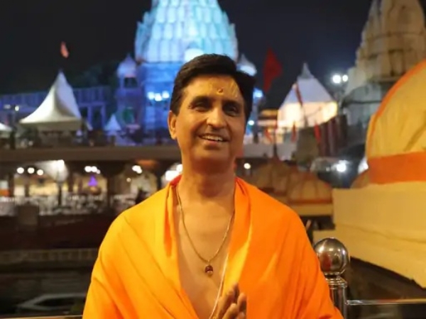 ਕੁਮਾਰ ਵਿਸ਼ਵਾਸ ਕੁਮਾਰ ਵਿਸ਼ਵਾਸ