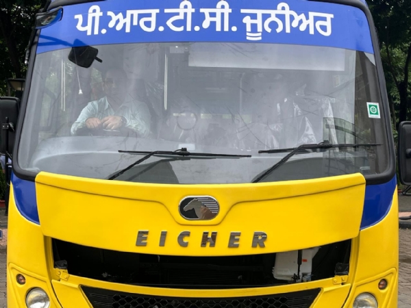 ਪੀ.ਆਰ.ਟੀ.ਸੀ. ਜੂਨੀਅਰ ਬੱਸ ਦੀ ਫੋਟੋ