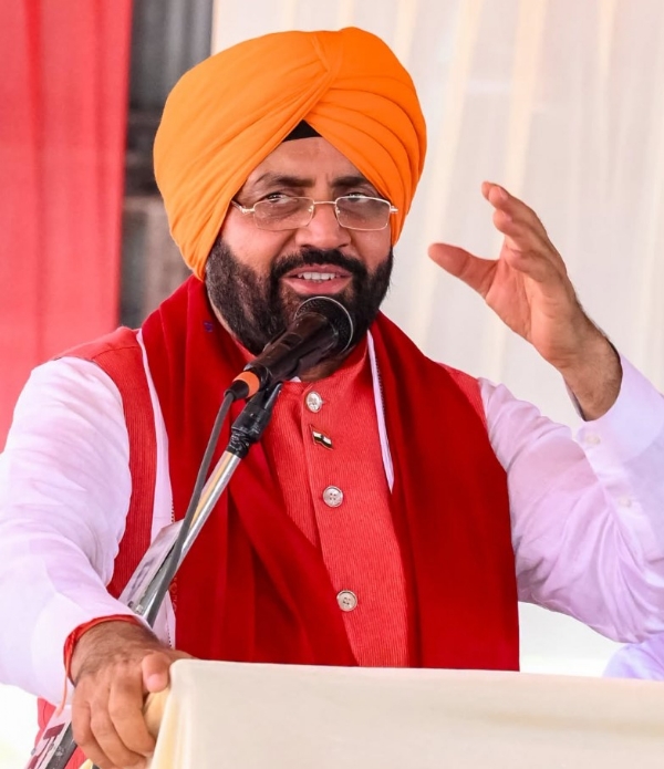 ਹਰਿਆਣਾ ਦੇ ਮੁੱਖ ਮੰਤਰੀ ਨਾਇਬ ਸਿੰਘ ਸੈਣੀ ਹਰਿਆਣਾ ਦੇ ਮੁੱਖ ਮੰਤਰੀ ਨਾਇਬ ਸਿੰਘ ਸੈਣੀ