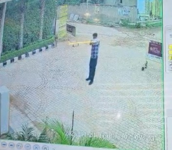 ਫਾਇਰਿੰਗ ਕਰਦੇ ਨੌਜਵਾਨ ਦੀ ਸੀਸੀਟੀਵੀ ਫੂਟੇਜ਼।