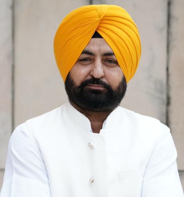 ਮੰਤਰੀ ਹਰਦੀਪ ਸਿੰਘ ਮੁੰਡੀਆਂ