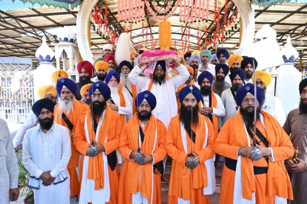 ਗੁਰਦੁਆਰਾ ਸਾਹਿਬ ਪਾਤਸ਼ਾਹੀ ਨੌਵੀਂ ਭੀਖੀ ਤੋਂ ਬਰਨਾਲਾ ਲਈ ਰਵਾਨਾ ਹੁੰਦਾ ਹੋਇਆ ਖਾਲਸਾ ਮਾਰਚ।