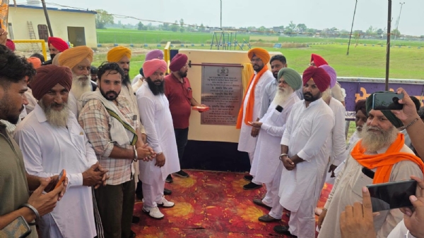 ਖੇਡ ਸਟੇਡੀਅਮ ਦਾ ਉਦਘਾਟਨ ਕਰਦੇ ਹੋਏ ਵਿਧਾਇਕ ਕੁਲਦੀਪ ਸਿੰਘ ਧਾਲੀਵਾਲ। ਖੇਡ ਸਟੇਡੀਅਮ ਦਾ ਉਦਘਾਟਨ ਕਰਦੇ ਹੋਏ ਵਿਧਾਇਕ ਕੁਲਦੀਪ ਸਿੰਘ ਧਾਲੀਵਾਲ।